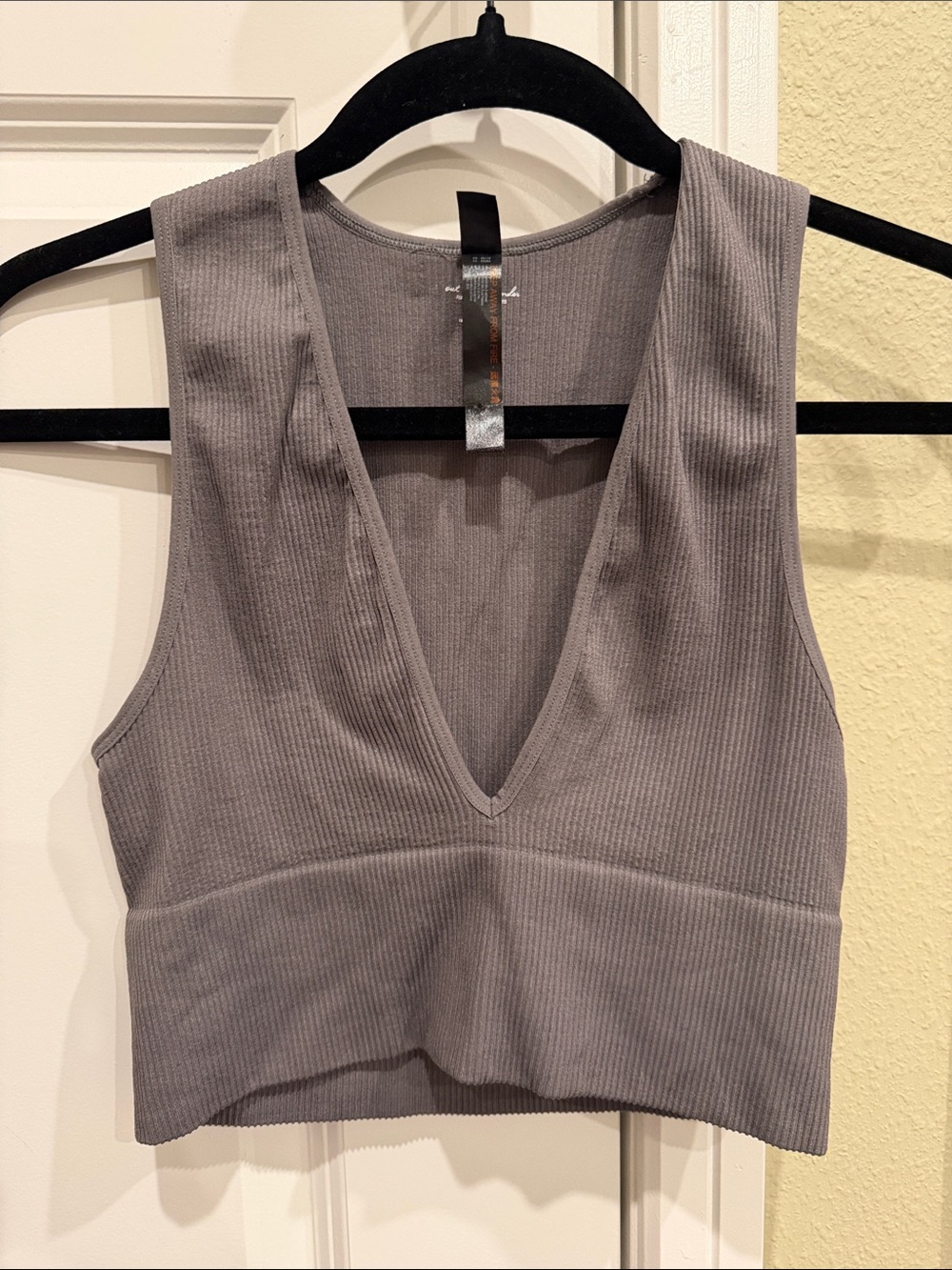 Urban Outfitters Ribbed Deep V Cropped Tank Top - Gray
